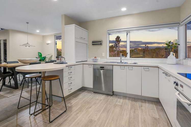 2/99 Hebron Road Waiake_21