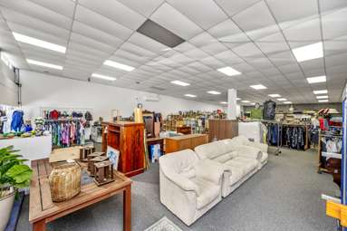 3 Trading Place_2