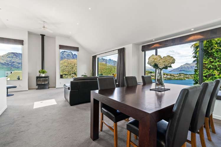 8 Goldleaf Hill Queenstown_1