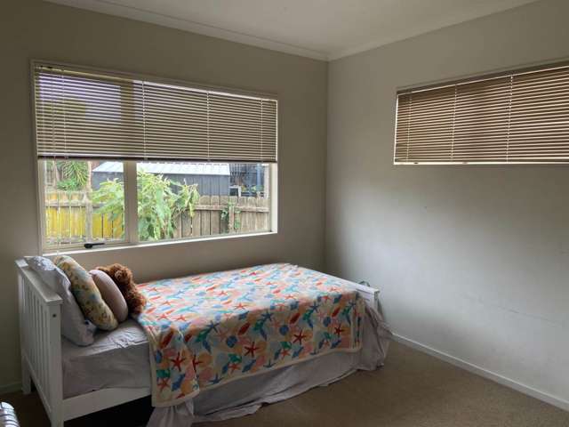 11A Muriel Place Ranui_4