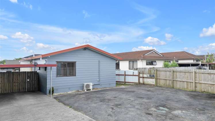 2/24 Norrie Smith Avenue Flat Bush_13