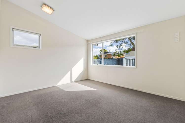 67 Meadway Sunnyhills_7