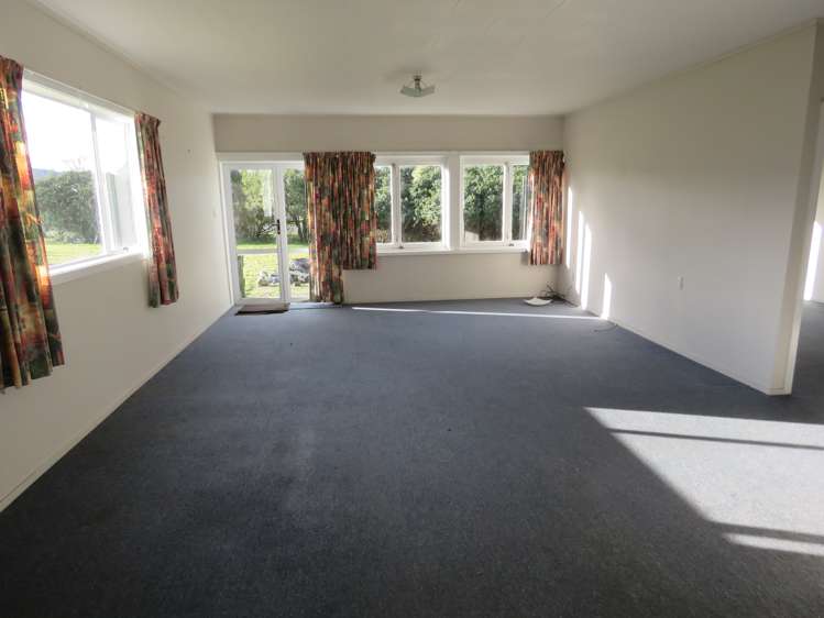 6 Boatmans Road Reefton_5