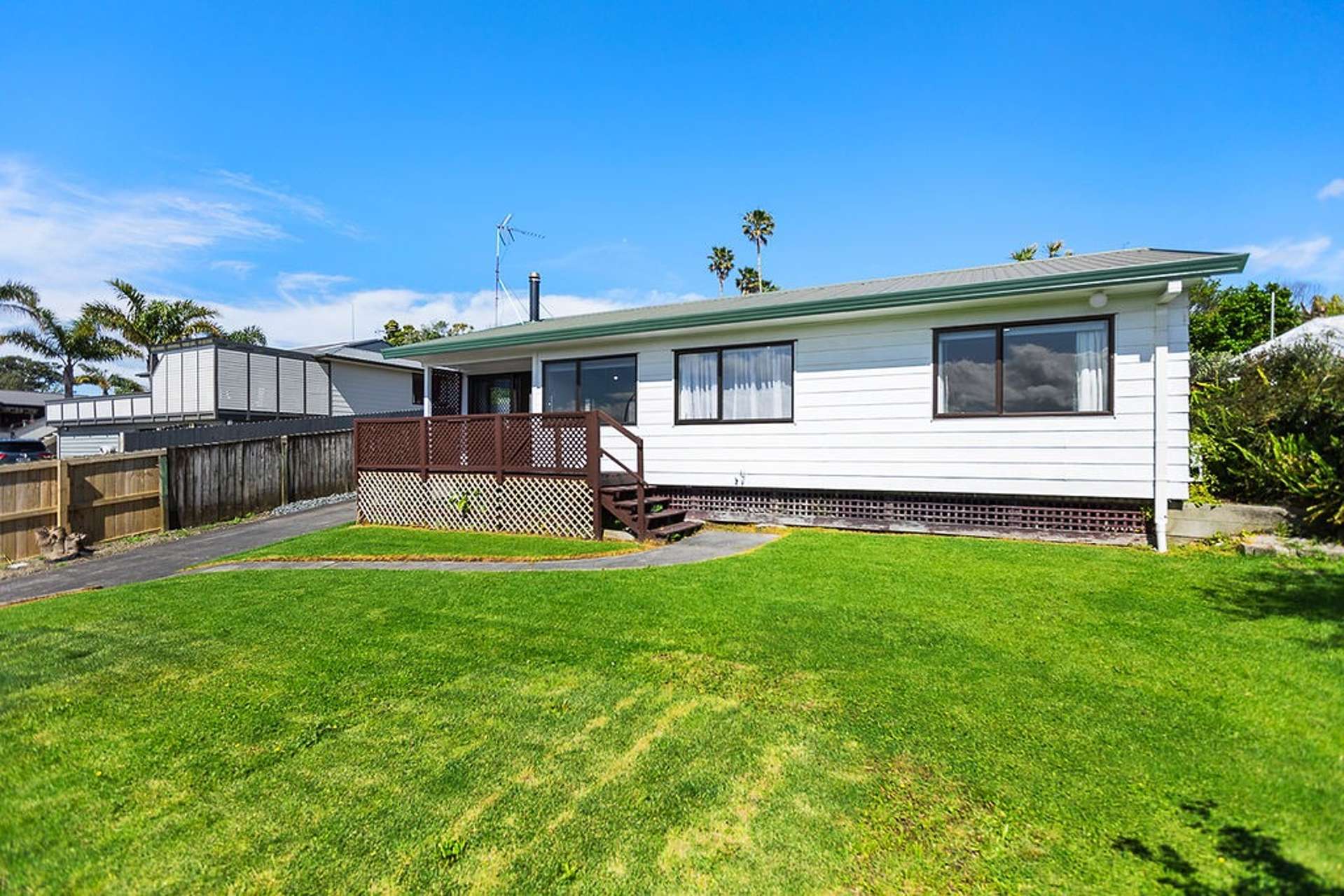 12 Gilshennan Valley Red Beach_0