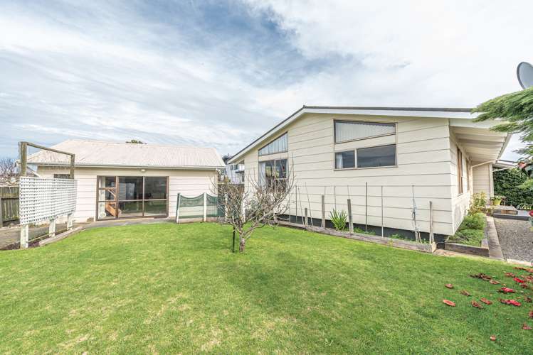 17 Akepiro Place Tawhero_18