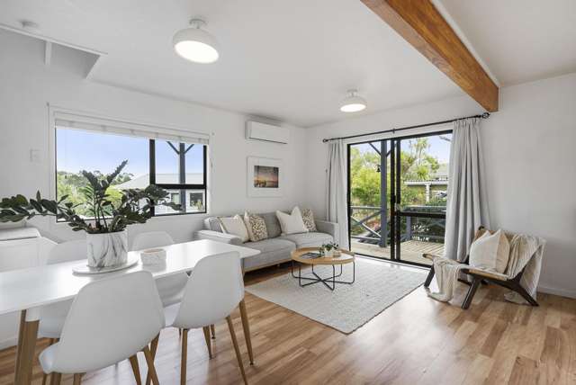 2/24 Gatman Street Birkdale_2