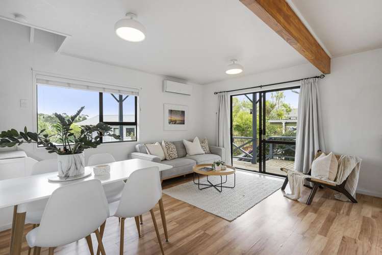 2/24 Gatman Street Birkdale_2