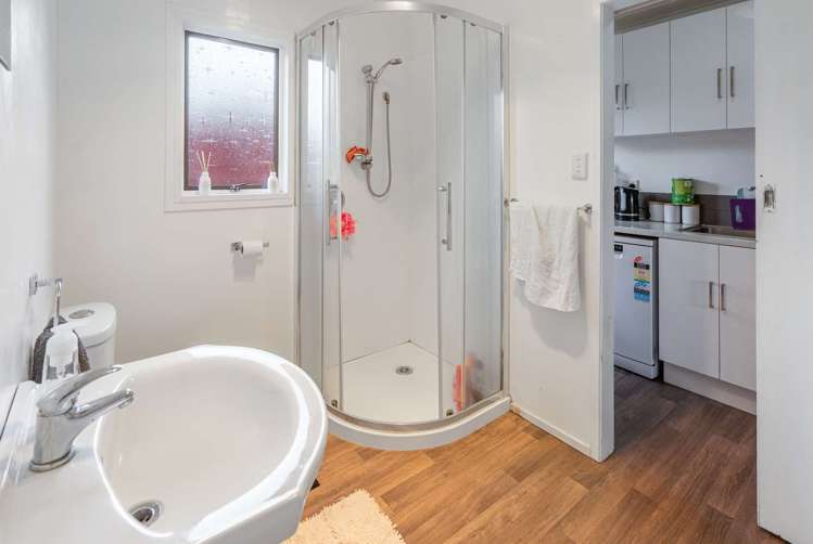 5/66 Robinson Avenue Holdens Bay_3