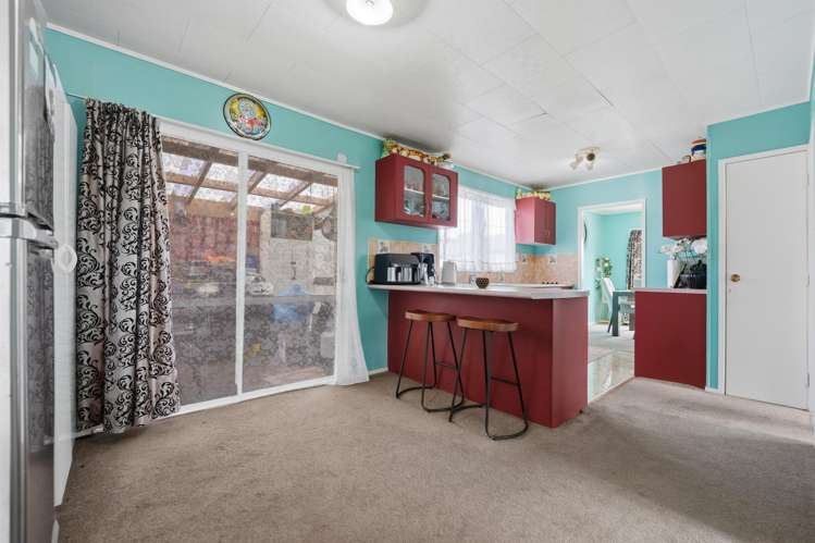 16 Robertson Road Mangere_17