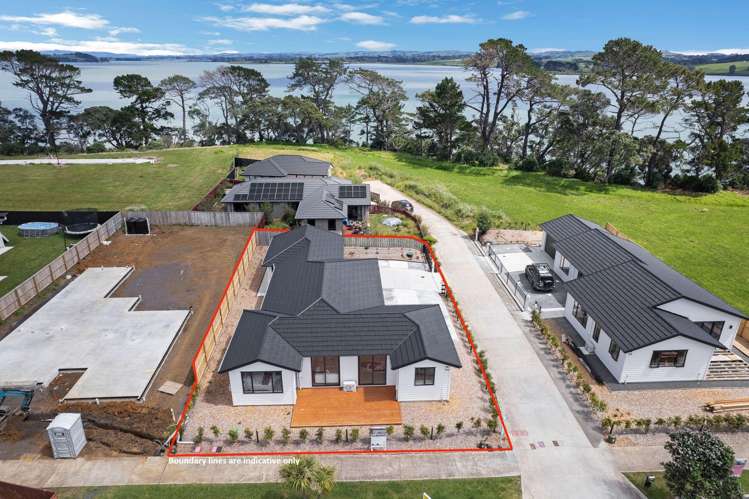 14a McLarin Road Glenbrook Beach_16