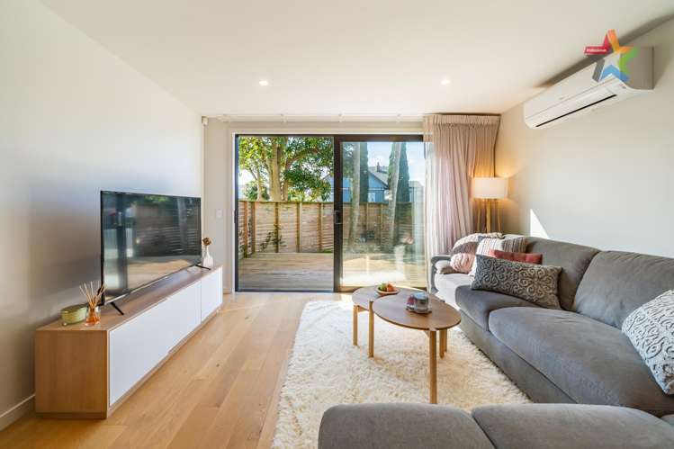 1b Wai-Iti Crescent Woburn_2