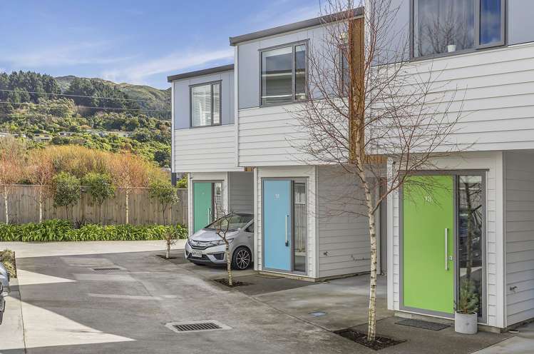 12/7 Handyside Street Tawa_21