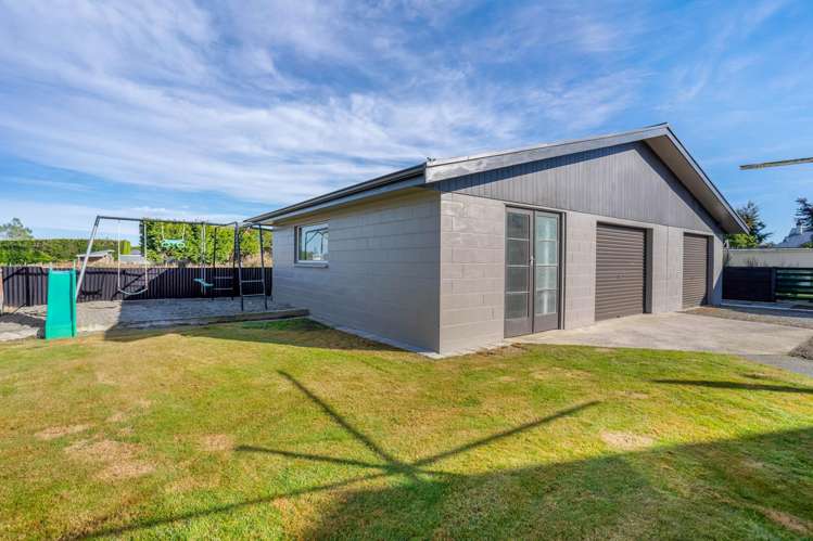 24 Great North Road Winton_12