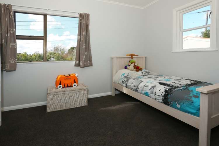 13 Township Road Waitakere_12