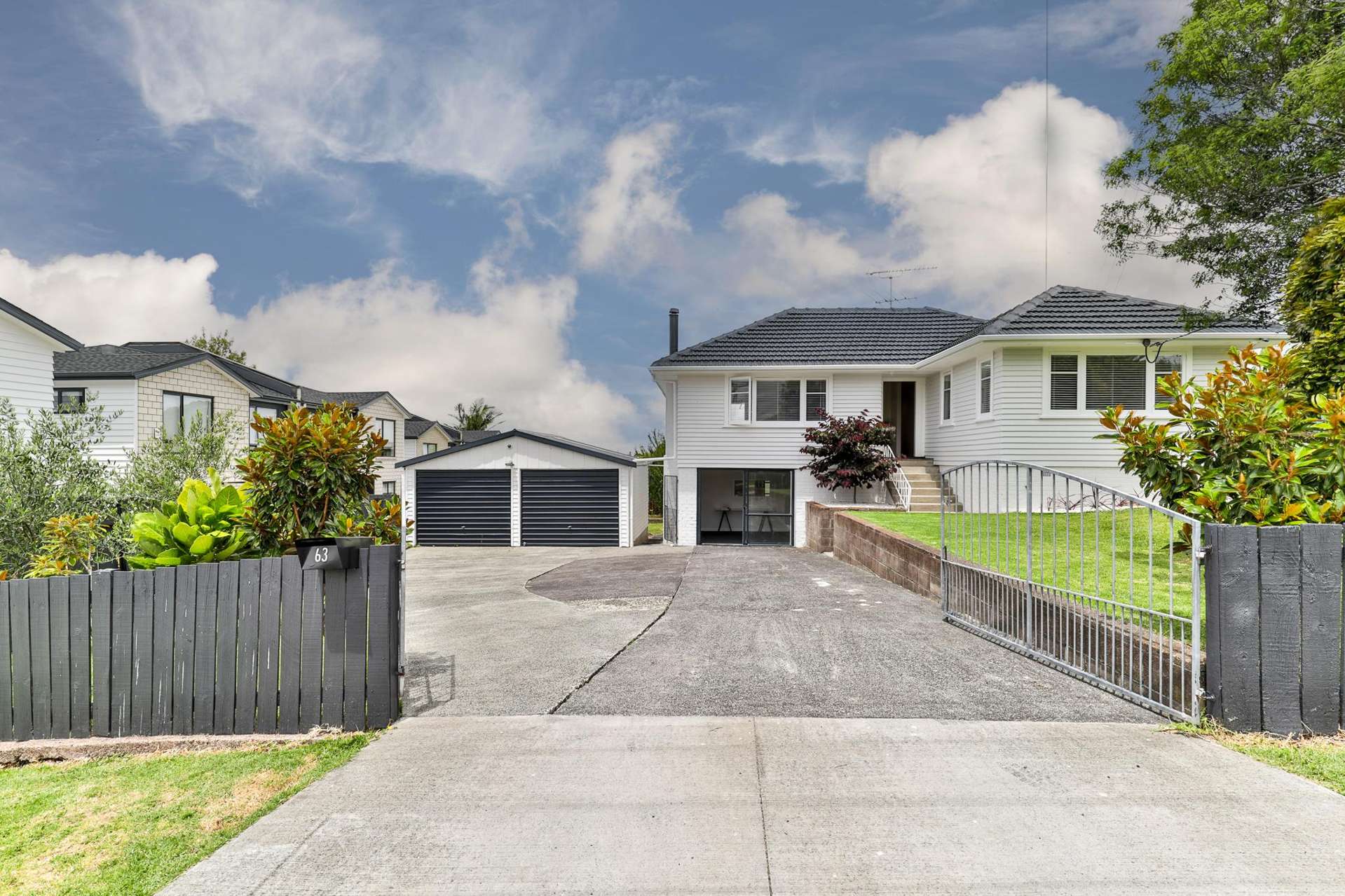 63 Tiroroa Avenue Te Atatu South_0