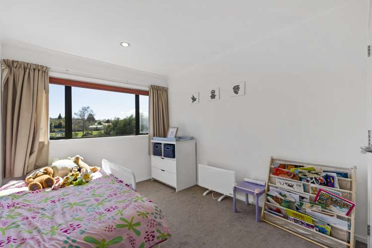 3 Antrim Place Rangatira Park_9