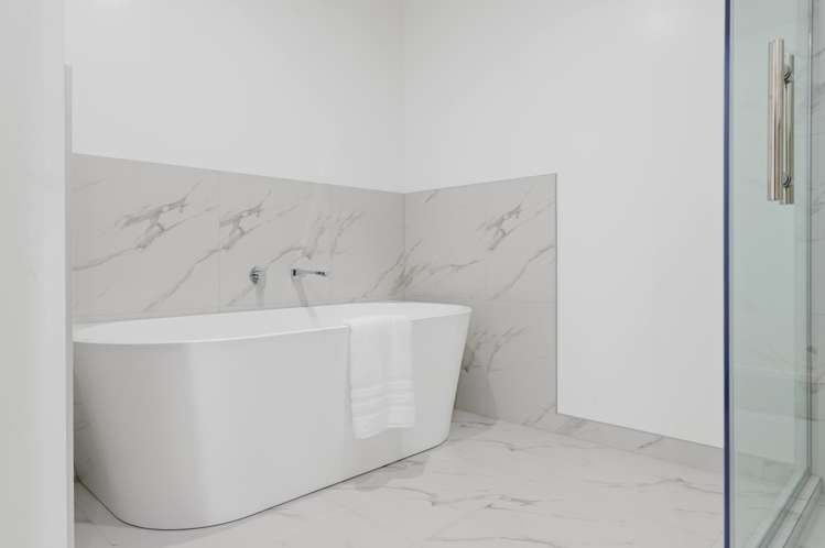 1/17 Halo Green Peacocke_22