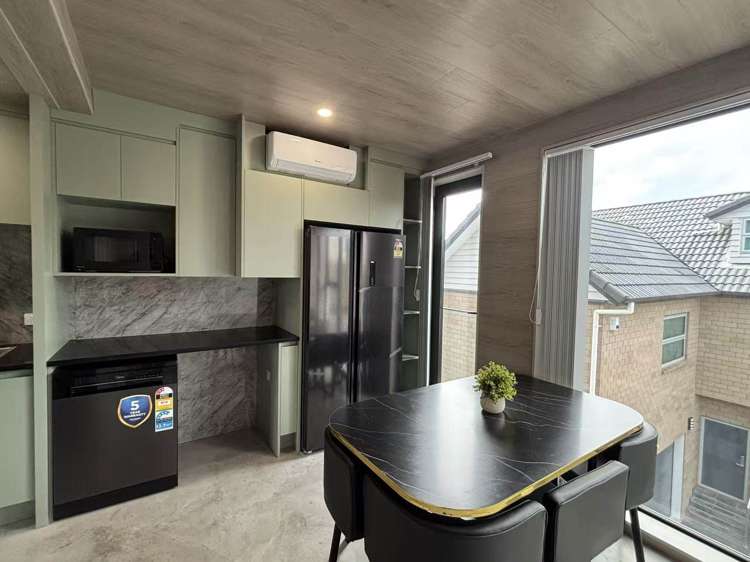 92E Manukau Road_2