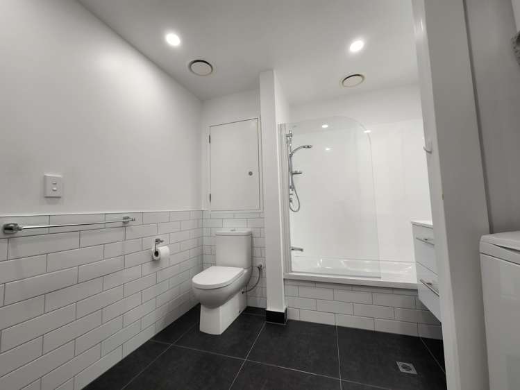 Gc/23 Upper Queen Street Auckland Central_18