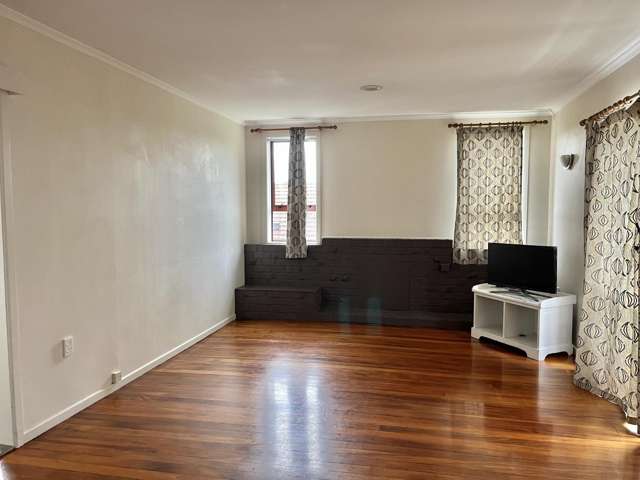 38 Tudor Road Henderson_1