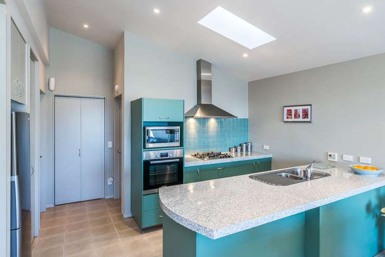 12/1 Marine Parade Paraparaumu Beach_7