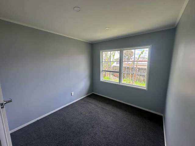 1 Iris Place 10664_2