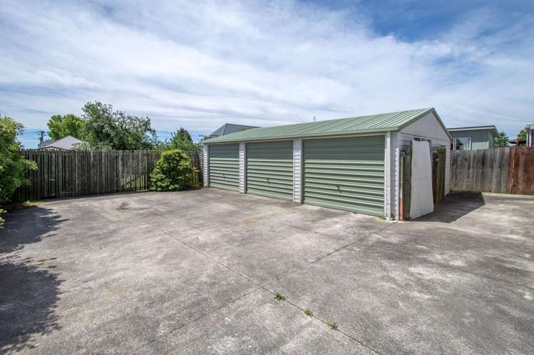 245 Breezes Road Aranui_1