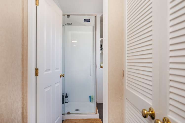 28 Cascade Crescent Westbrook_23