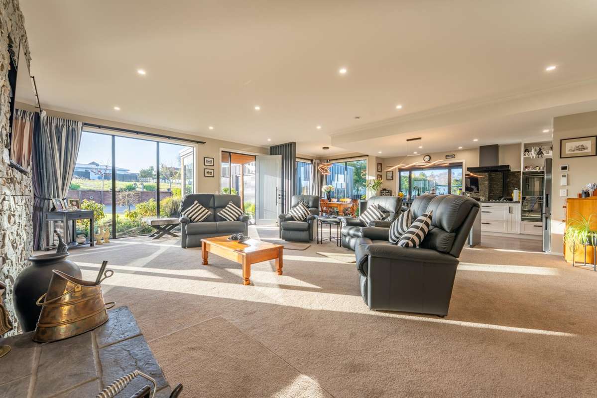 45 Meadowstone Street_2