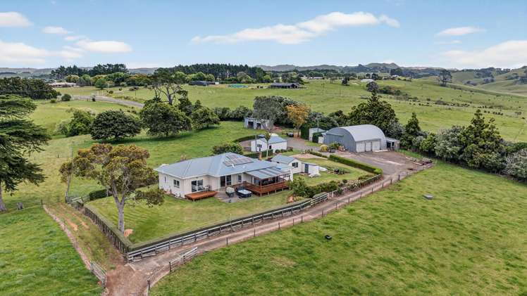722 Awhitu Road Waiuku_9