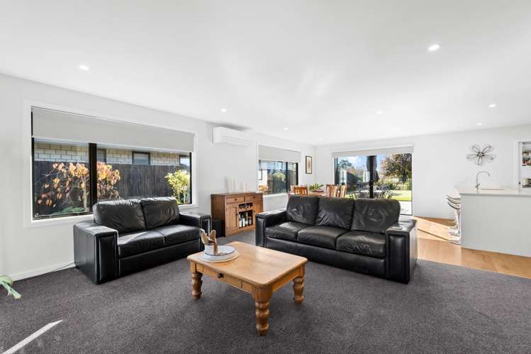 23 Redhaven Rise Netherby_8