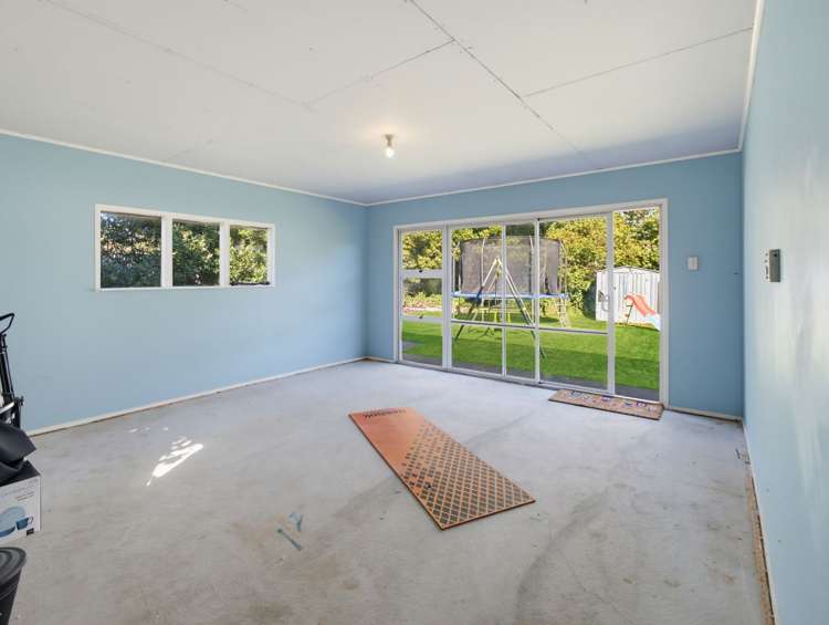 1222 Norfolk Crescent Mayfair_8