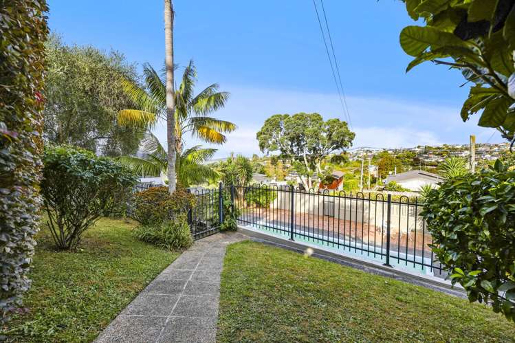 5A Colmar Road Mellons Bay_26