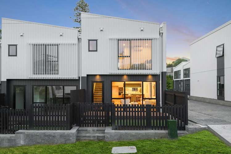 1/18 Handley Avenue Narrow Neck_2