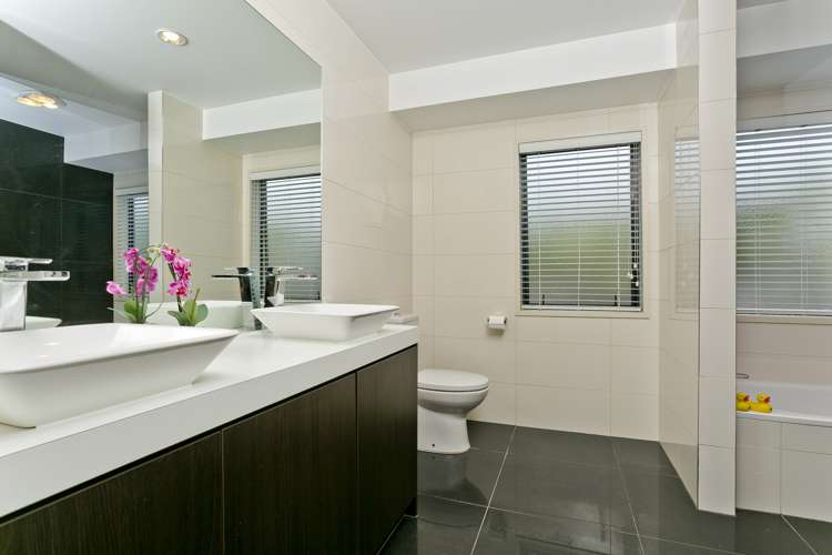 12 Samuel Cross Place Greenhithe_12