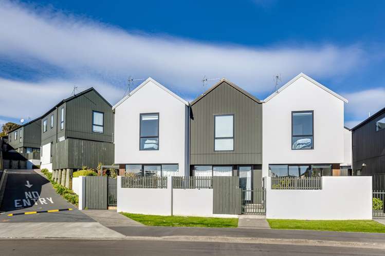 10/6 Oswald Crescent Paparangi_14