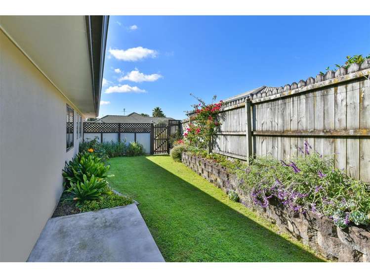 45 Lothian Brae Wattle Downs_21