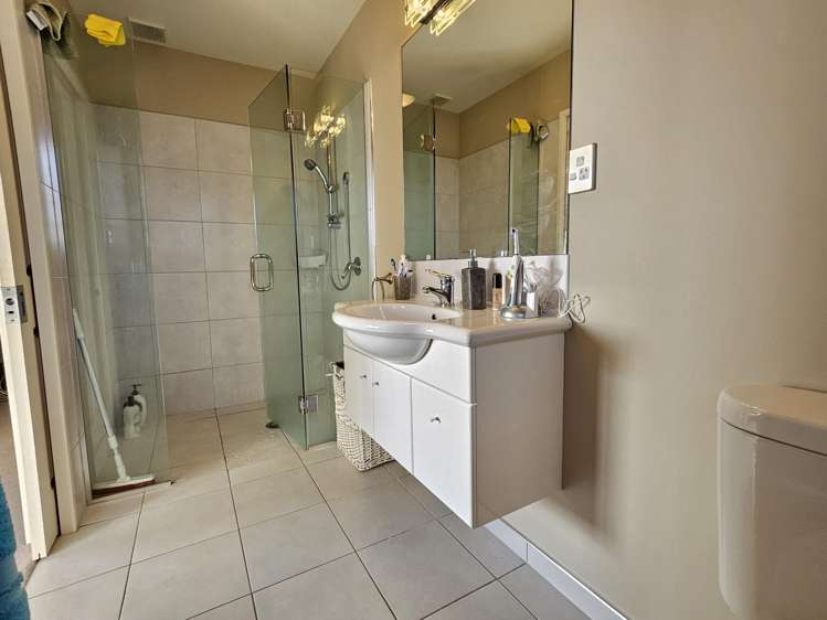 21 Karoro Place Karoro_9