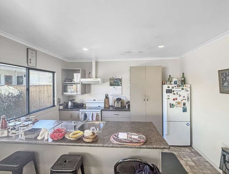 8A Trewin Street 10643_5
