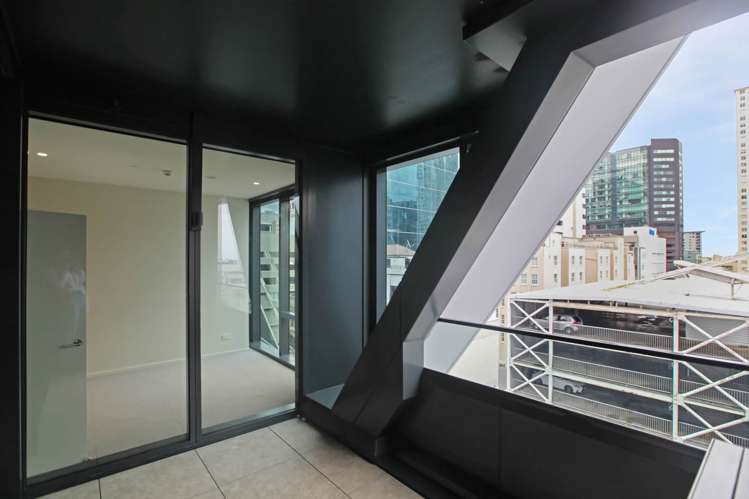 807/10 Commerce Street Auckland Central_5