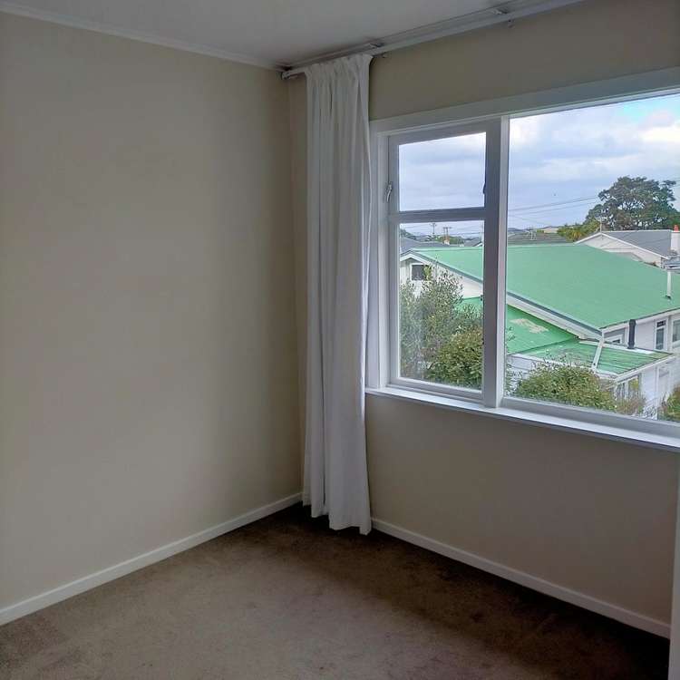 2/139 Queens Drive Lyall Bay_9