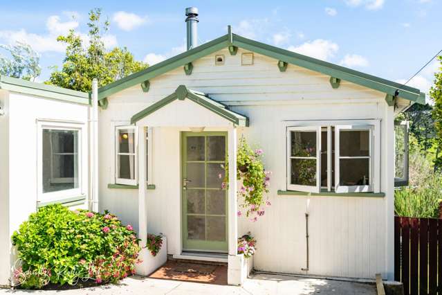 Sunny, Private, and Effortlessly Inviting