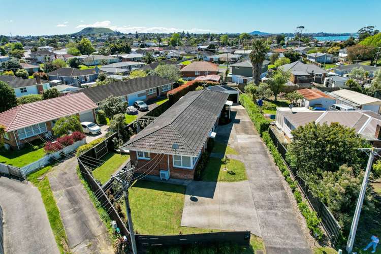 2/9 Anthony Place Pakuranga_23