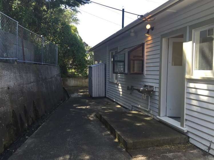 22 Severn Street Island Bay_10