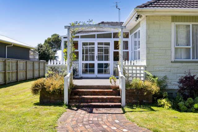 114 Brecon Road Stratford_2