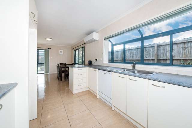 8 Gretton Court Flat Bush_3