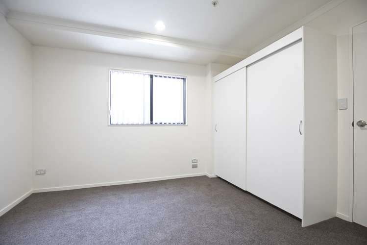 B713/176 Broadway Newmarket_7