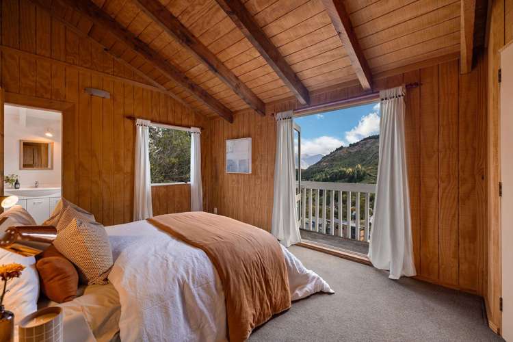 30A Mackinnon Terrace Sunshine Bay_5