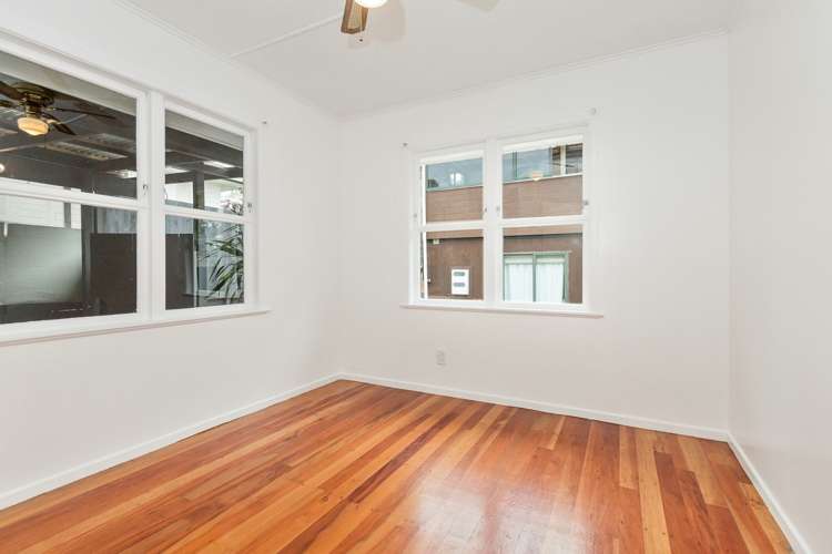 62 Vodanovich Road Te Atatu South_16