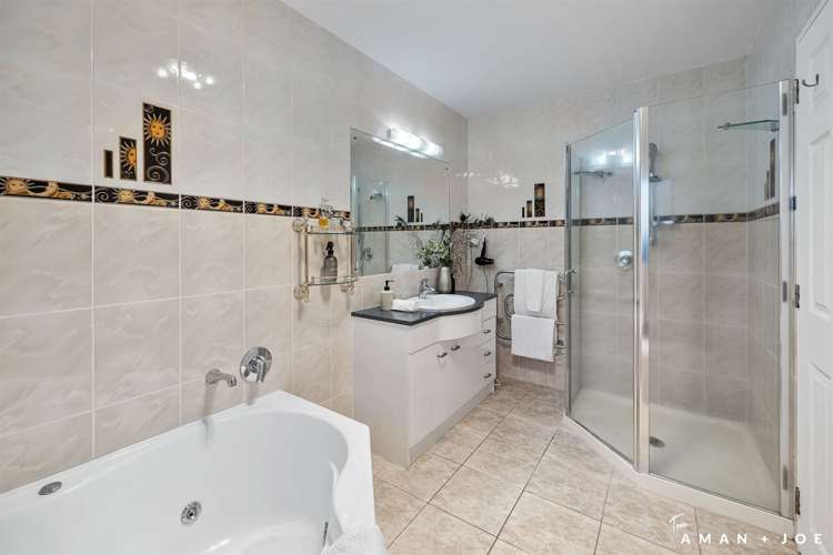 8 Waikura Drive Te Atatu Peninsula_12